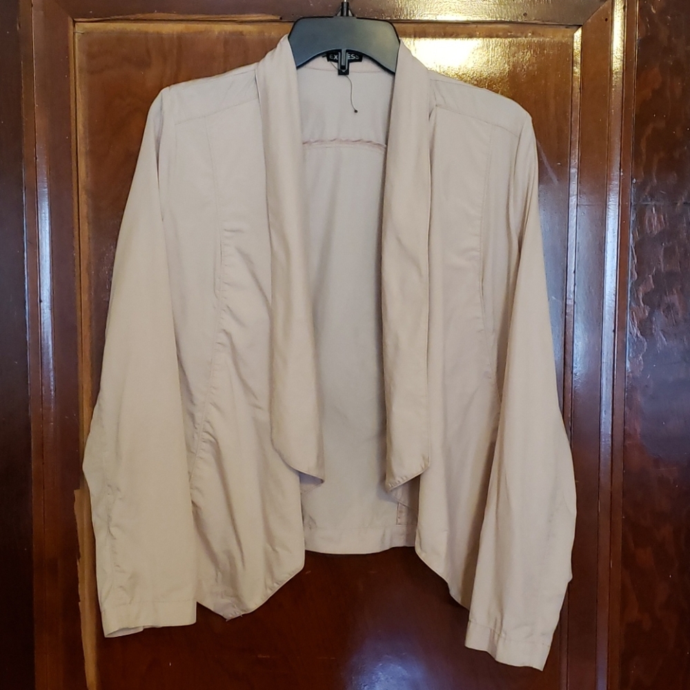 Express Buttonless Jacket